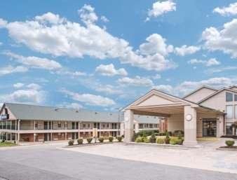 Days Inn By Wyndham ווית'וויל מראה חיצוני תמונה